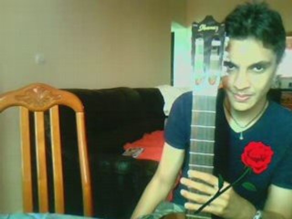 Guitar ^^ dino coma white