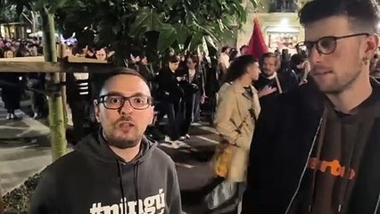 Dos manifestantes describen la situación "insostenible" por los alquileres en la ciudad