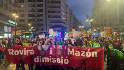 Manifestació a València contra la gestió educativa de la gota freda