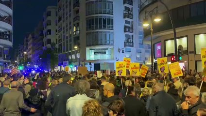 Manifestació a València contra la gestió educativa de la gota freda