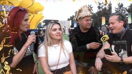 Elenco de Amazon Music News pone a cantar al público en festival