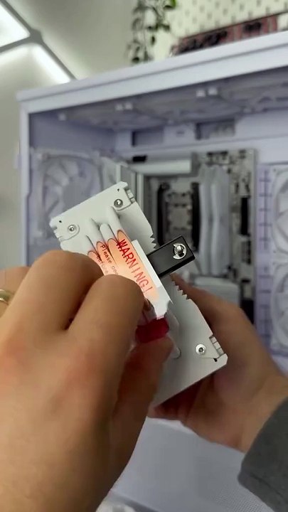 Follow me to install the computer. #computer #computer host #installation #cpu #sellcomputer