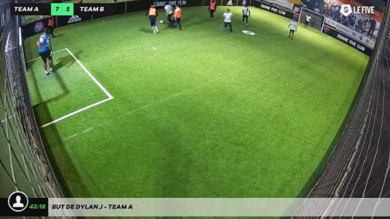 But de Dylan J - Team A