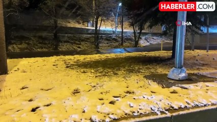 Uşak'ta Mevsimin İlk Karı Yağdı