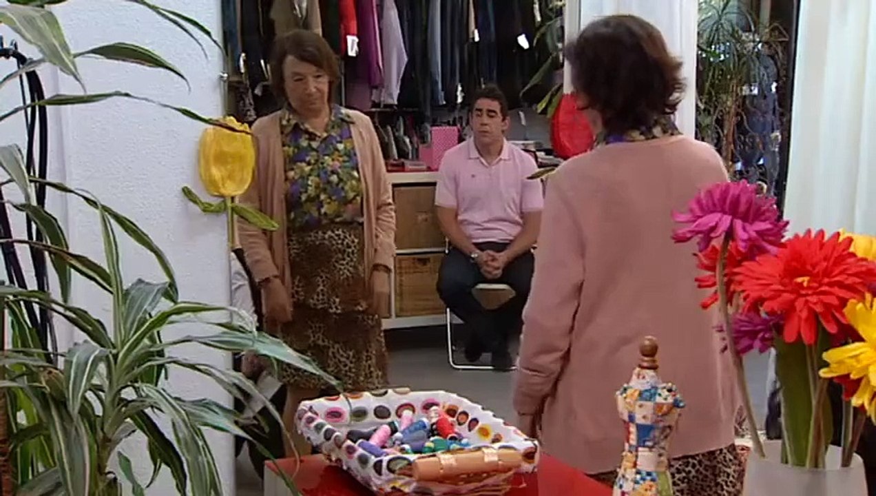 La que se avecina T9 - C9 Un pianista loco, unos zombis bilingües y un foco de vicio y fornicio