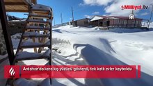 Yoğun kar yağışı ve tipi tek katlı evleri yuttu