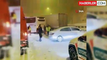 Bolu Dağı Tüneli İstanbul İstikametinde Zincirleme Kaza Sonucu Kapandı