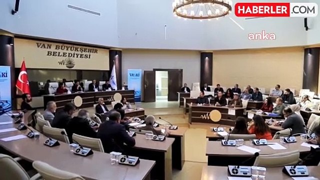 Van Büyükşehir Belediye Eş Başkanı Zeydan, Kayyum Atamalarını Protesto Etti