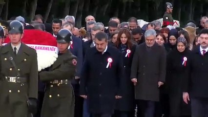 Bakan Tekin, öğretmenlerle Anıtkabir'i ziyaret etti