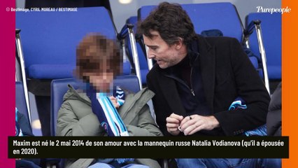 Antoine Arnault avec son fils Maxim, parfait supporter, au stade Charléty face à Xavier Niel