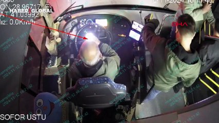 İstanbul'da dehşet anları! İETT şoförüne kaldırım taşıyla saldırdı