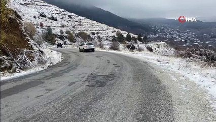 İzmir’e mevsimin ilk karı düştü