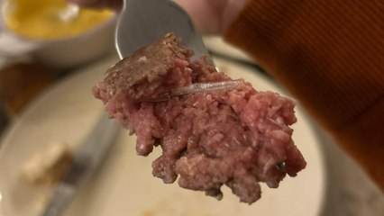 « Je m’aperçois que je saigne » : il retrouve un morceau de verre dans un steak haché Picard