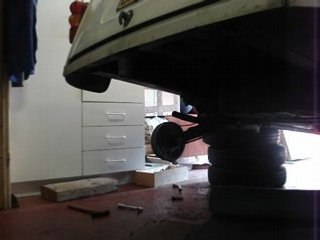 4L sans pot d'echappement