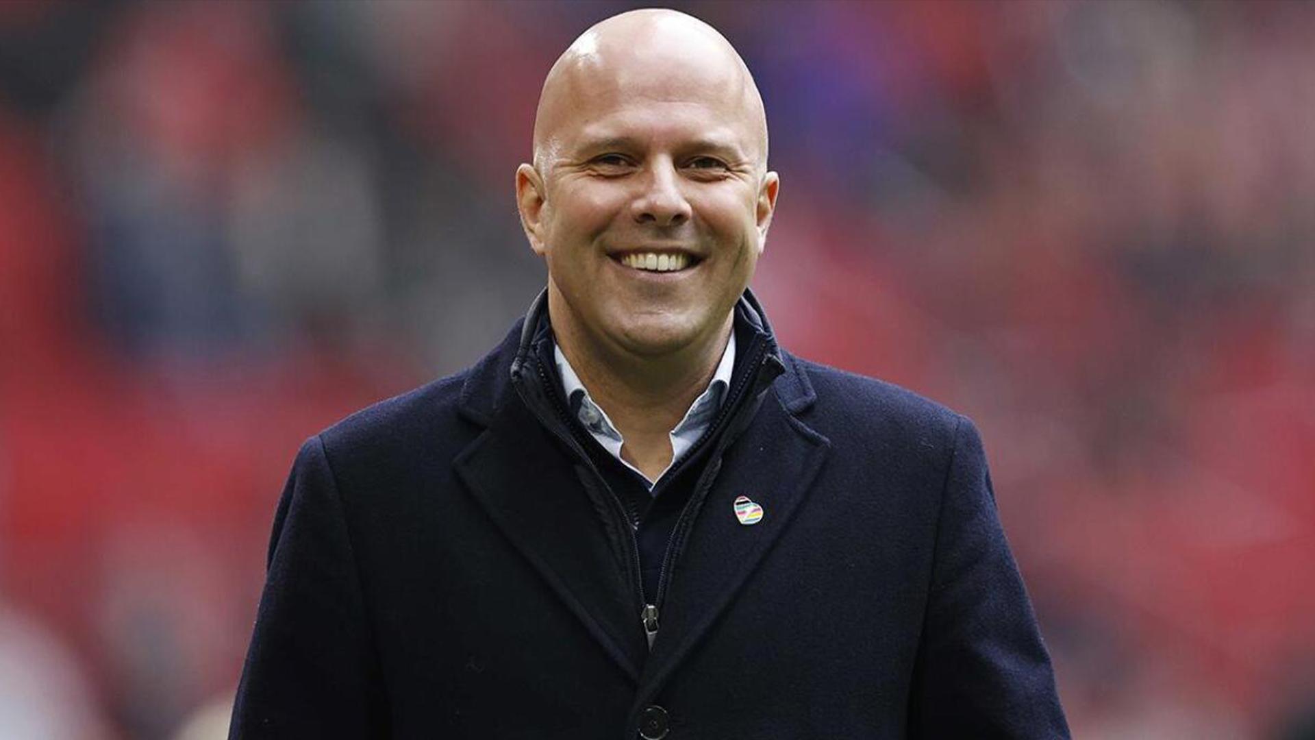 Arne Slot ya hizo historia en la Premier League al igual ¡a Ancelotti!