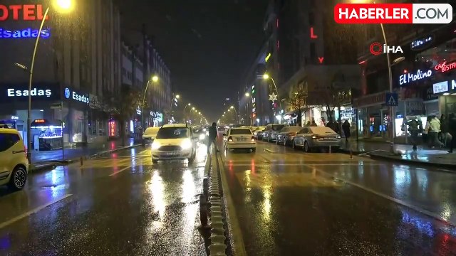 Erzurum'da Kar Yağışı Etkili Olmaya Başladı