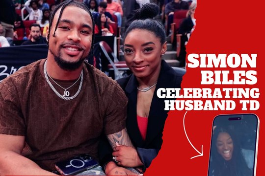 Simone Biles celebrates Jonathan Owens' TD against the Vikings