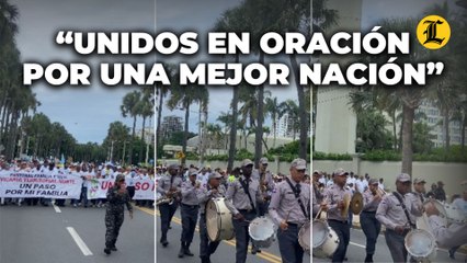 Cientos de feligreses caminan “Unidos en oración por una mejor nación”