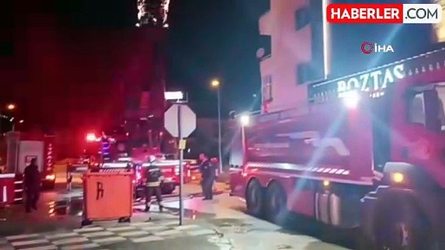 Gaziantep'te Çatı Katındaki Mobilya Deposunda Yangın