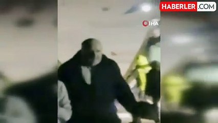 Antalya'da Uçak Yangını: Yolcuların Tahliyesi Gözler Önünde