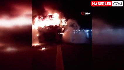 Muz Yüklü Tır Alev Alev Yandı