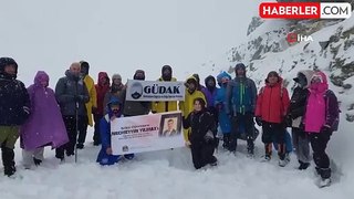 GÜDAK'tan şehit öğretmen Necmettin Yılmaz anısına zorlu kış tırmanışı