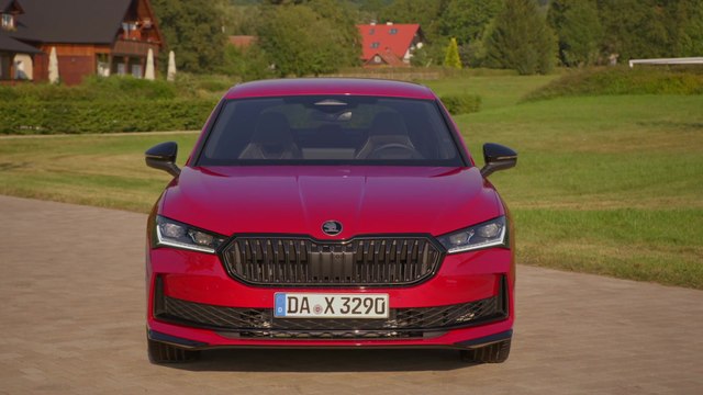 The new Škoda Superb Sportline Design Preview