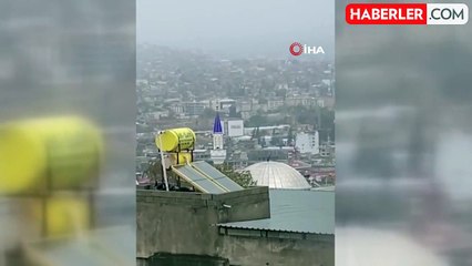 Kahramanmaraş'ta Rüzgarın Etkisiyle Minare Devrildi