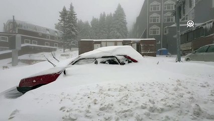 Uludağ'da kar kalınlığı 50 santimetreyi aştı