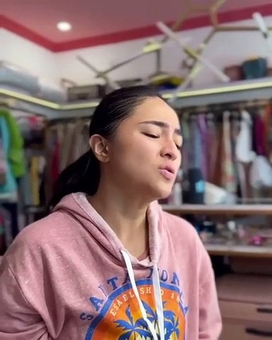 Momen Marshanda Cover Lagu Sarah Mclachlan Yang Berjudul Angel