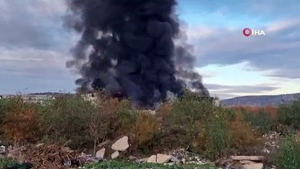 İzmir'de büyük yangın... Alevler gökyüzünü sardı