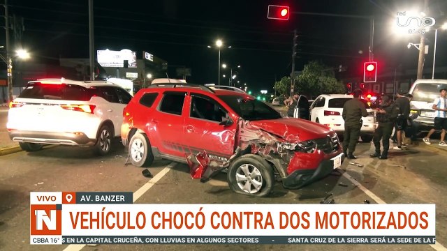 scz choque enla avenda Banzer causó daños materiales