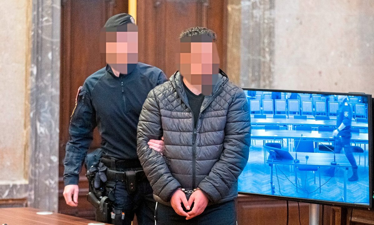 Mehr als 100 Messerstiche: Prozess um Tötung von drei Sexarbeiterinnen beginnt