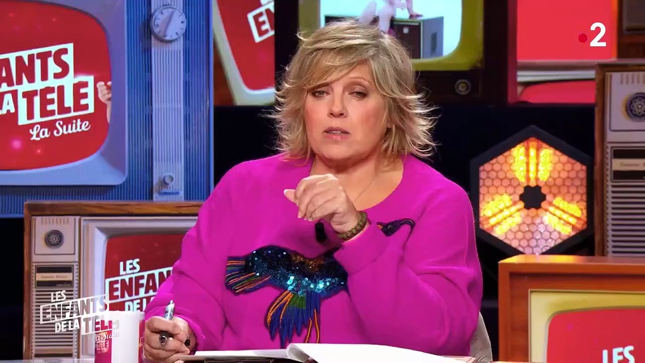 "J'ai pris mon rôle de directrice peut-être un peu trop au sérieux" : Alexia Laroche-Joubert évoque ses années "Star Ac'" dans "Les enfants de la télé"