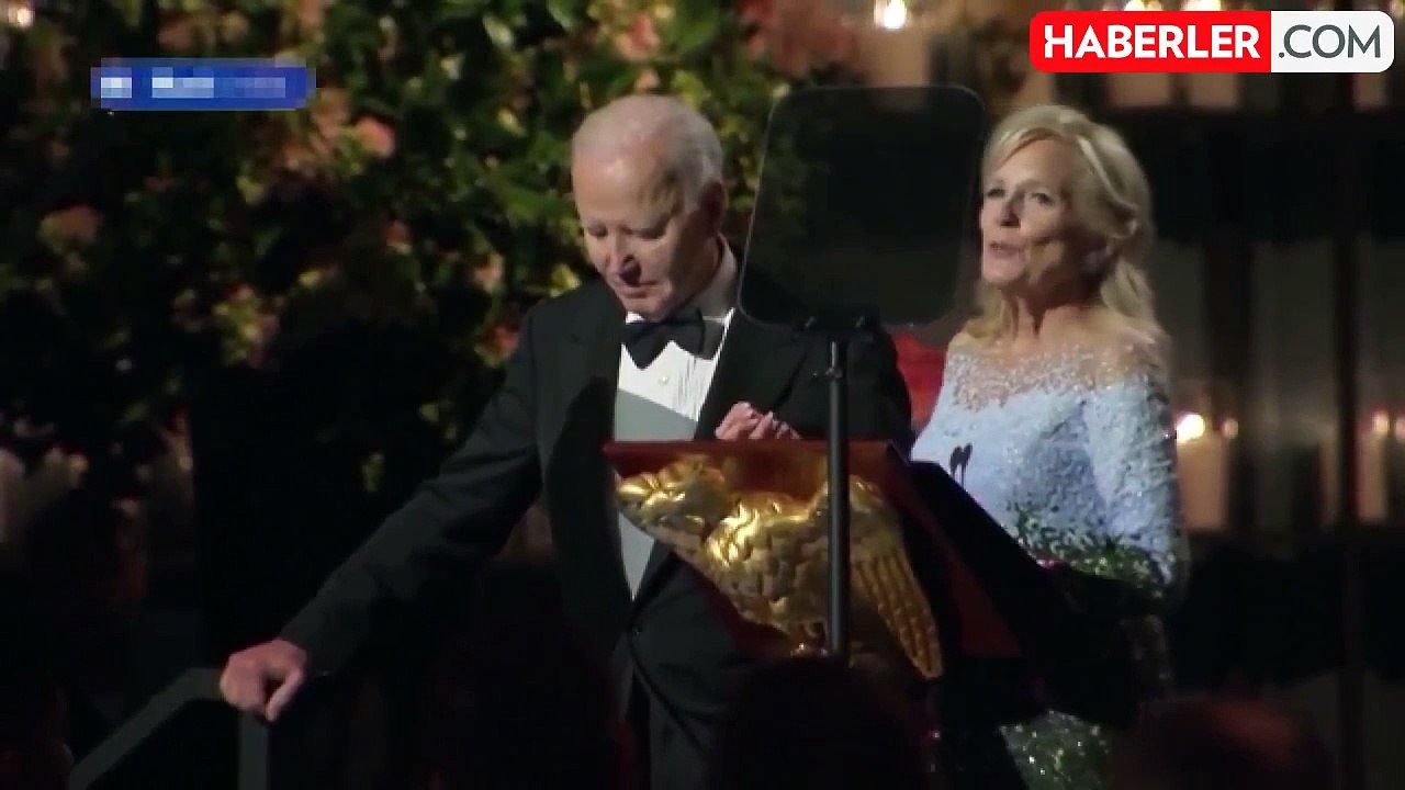 Joe Biden, Beyaz Saray'daki veda yemeğinde gözyaşlarını tutamadı