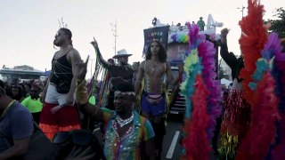 Brésil: la marche des fiertés s'élance sur Copacabana à Rio