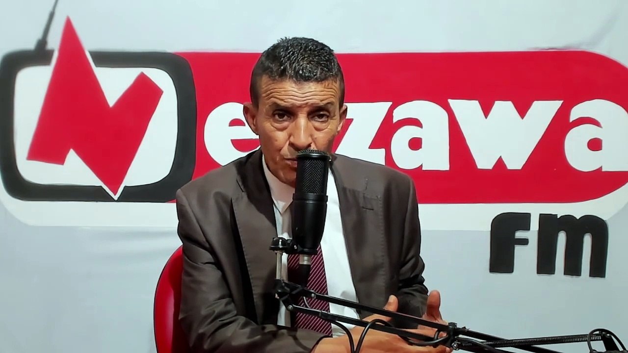 صول اللاعب أمين بن ضو على الميدالية الفضية في الالعاب العربية بمصر  منير التواتي  المدرب الوطني  محمد ضو صاحب الميدالية الفضية