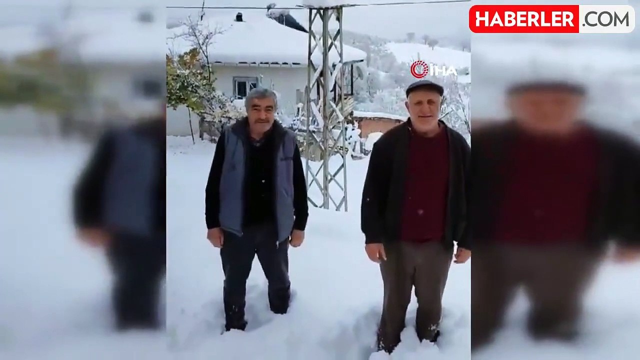 Tokat'ta Köy Halkı Kar Yağışını Türkülerle Karşıladı