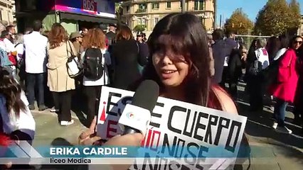 Messina, scuole in corteo per la giornata contro la violenza sulle donne INTERVISTE