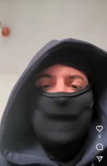 La salmantina Sarah Santaolalla denuncia haber sido "atacada por un neonazi enmascarado"