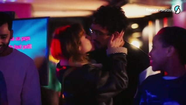 Adaptée d'un compte Instagram à succès où sont publiés les SMS d'amoureux anonymes, la série Amours solitaires de retour sur les plateformes de France Télévisions et d'Arte