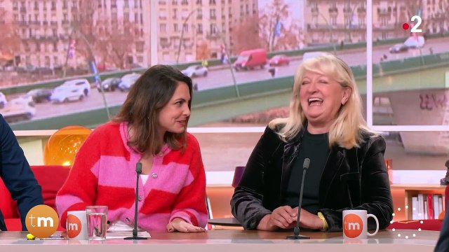 Dans Télématin en ce début de semaine, Charlotte de Turckheim s'est longuement confiée sur l'humoriste Coluche disparu en 1986 et dont elle était très amoureuse. Rares confidences.