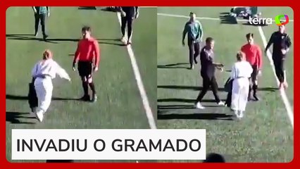 Mãe de jogador agride árbitro em partida de futebol na Espanha