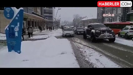 Erzurum'da Yoğun Kar Yağışı Ulaşımı Olumsuz Etkiledi