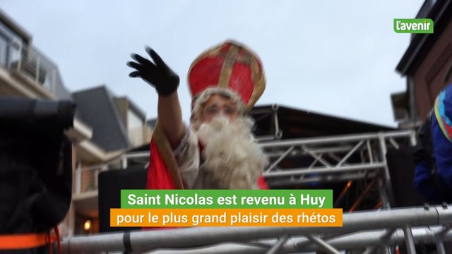 Saint Nicolas était de retour à Huy, pour le plus grand plaisir des rhétos