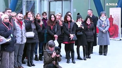 Unipol installa la sua sesta panchina rossa contro la violenza sulle donne