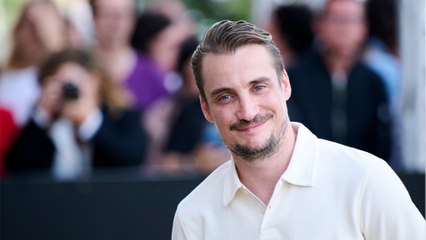 GALA VIDEO - Pierre Lottin star des Tuche, il ne boude pas son plaisir : “C’est bien payé et on s’y amuse”