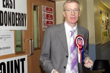 Gregory Campbell has called for hotels to be phased out as accommodation for refugees and asylum seekers waiting for their claims to be processed.