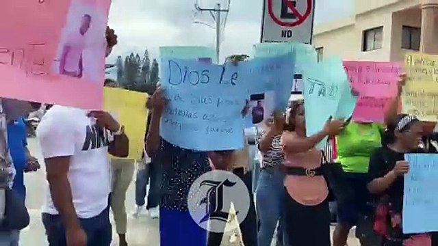 Defienden a profesor acusado violación en escuela de San Pedro de Macorís