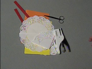 Jul med Clevin : Kræmmerhus af dækserviet |S1|E15-24|1992| DRTV